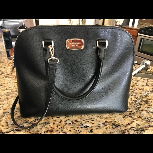 Michael Kors Handbags - Michael Kors Cindy Large Dome Satchel